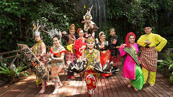 Top 8 MUST-VISIT Attractions in Kuching - H2 Sarawak App